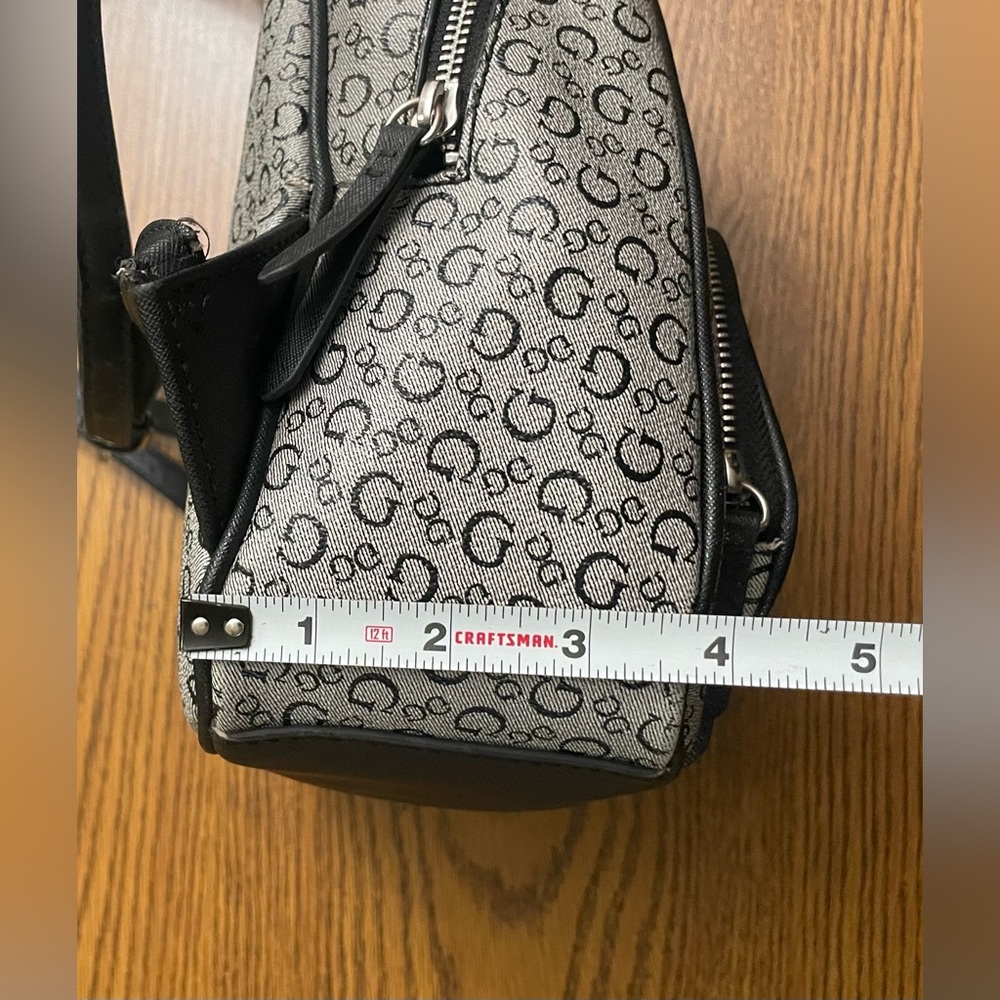 Guess Black Monogram Backpack Classic Design - Picture 4 of 12